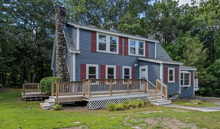 16 Mammoth Rd, Windham, NH 03087 - 5 Beds, 2 Bath