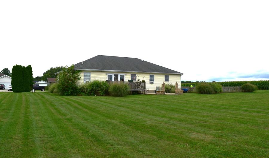 735 Heritage St, Argos, IN 46501 - 3 Beds, 2 Bath