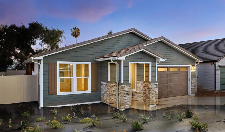 2 W Pine St, Altadena, CA 91001 - 4 Beds, 4 Bath