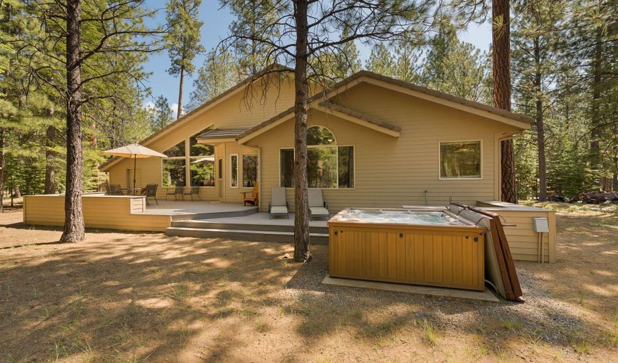 70255 Camaret GM 403, Black Butte Ranch, OR 97759 - 4 Beds, 4 Bath