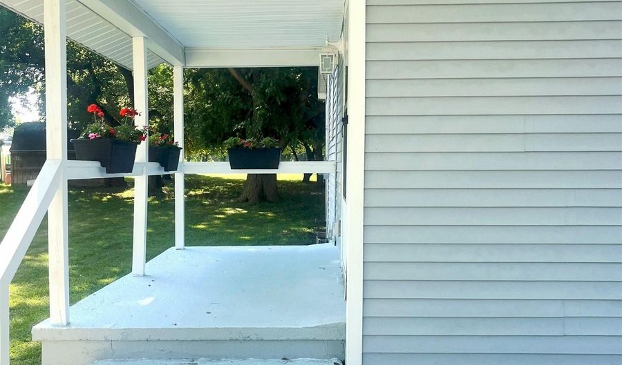111 Wheeler St, Alma, MI 48801 - 2 Beds, 1 Bath