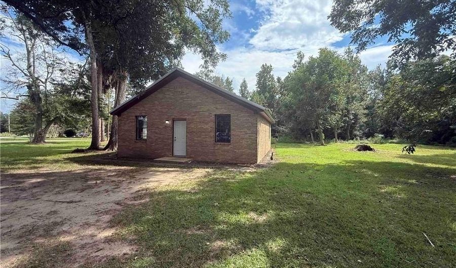 17440 Old Brady Rd, Bay Minette, AL 36507 - 2 Beds, 1 Bath