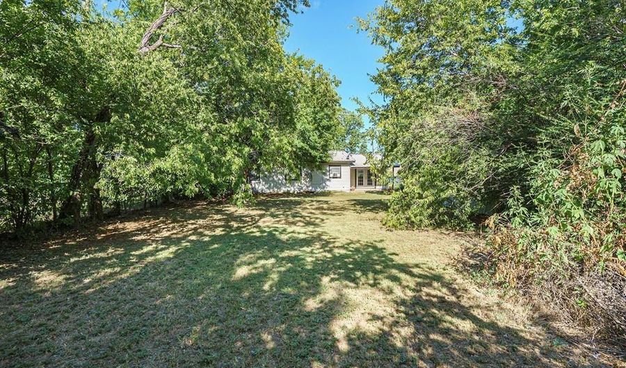 716 N Cummings Dr, Alvarado, TX 76009 - 3 Beds, 1 Bath