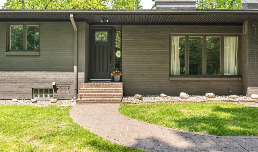 8680 Bennett St SE, Ada, MI 49301 - 5 Beds, 3 Bath