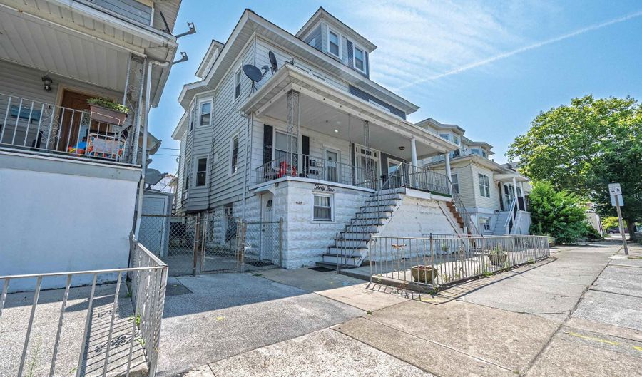 35 S Windsor Ave, Atlantic City, NJ 08401 - 7 Beds, 5 Bath