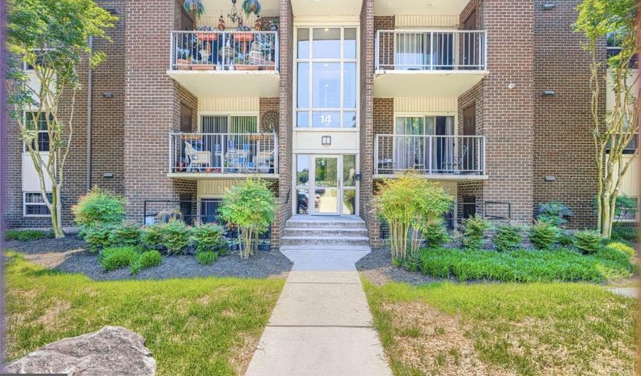 14 MOUNTBATTEN Ct, Baltimore, MD 21207 - 2 Beds, 1 Bath