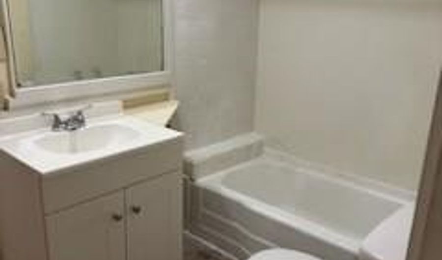 926 Merchant St, Abilene, TX 79603 - 2 Beds, 1 Bath