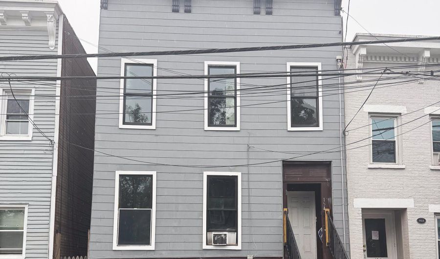 154 Broad St, Albany, NY 12202 - 8 Beds, 3 Bath
