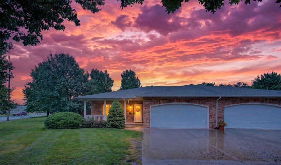 1301 NW 5 St, Abilene, KS 67410 - 2 Beds, 2 Bath