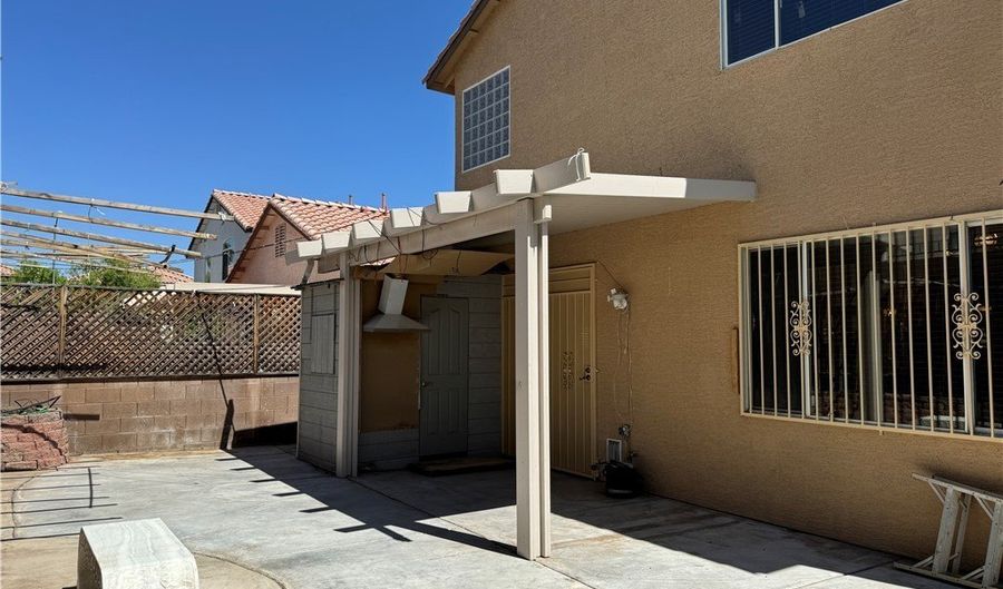 9480 W Cherokee Ave, Las Vegas, NV 89147 - 4 Beds, 3 Bath