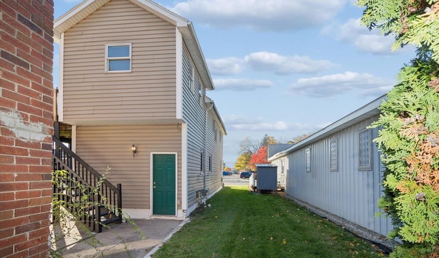 418 Woodworth Ave, Alma, MI 48801 - 3 Beds, 2 Bath