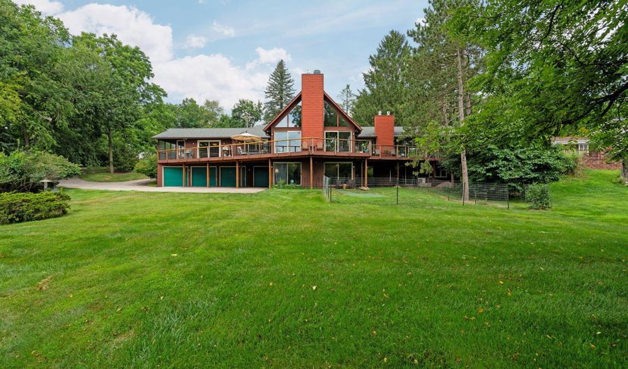 4733 Midway Dr, Ann Arbor, MI 48103 - 3 Beds, 3 Bath