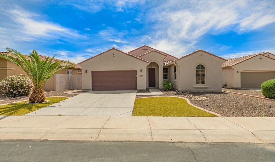 1891 W Pelican Dr, Chandler, AZ 85286 - 4 Beds, 3 Bath