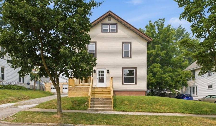516 Edgehill Ave, Ashland, OH 44805 - 4 Beds, 2 Bath