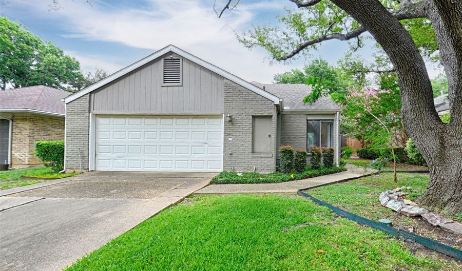 14900 Le Grande Dr, Addison, TX 75001 - 4 Beds, 2 Bath