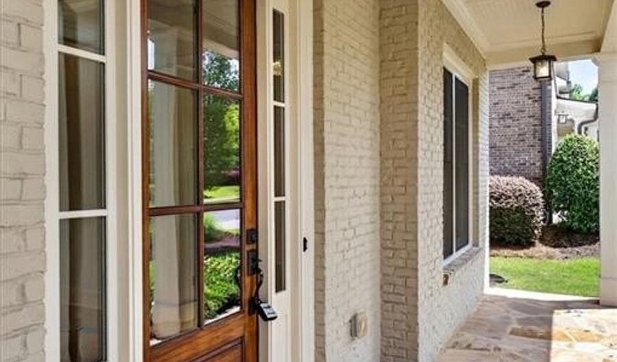12895 Cogburn Overlook, Alpharetta, GA 30004 - 5 Beds, 4 Bath