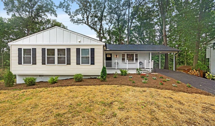 2408 WILLIAM AND MARY Dr, Alexandria, VA 22308 - 4 Beds, 3 Bath