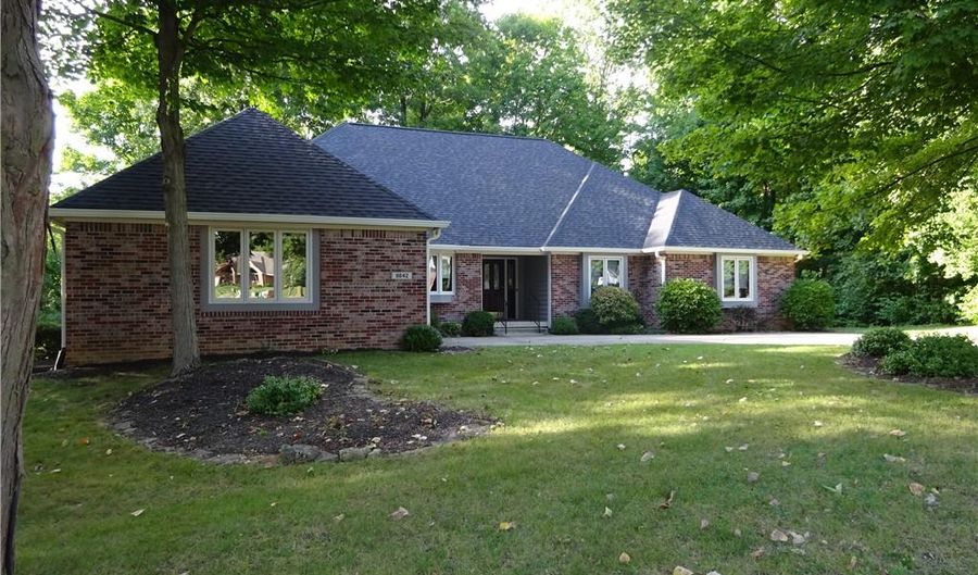 8842 CLASSIC VIEW Dr, Indianapolis, IN 46217 - 3 Beds, 3 Bath