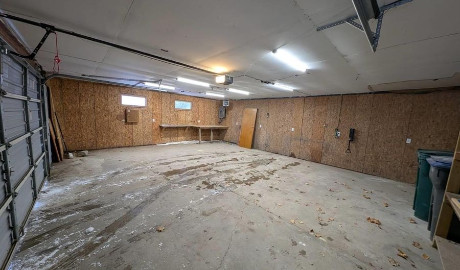 111 N FIFTH St, Abbotsford, WI 54405 - 2 Beds, 1 Bath