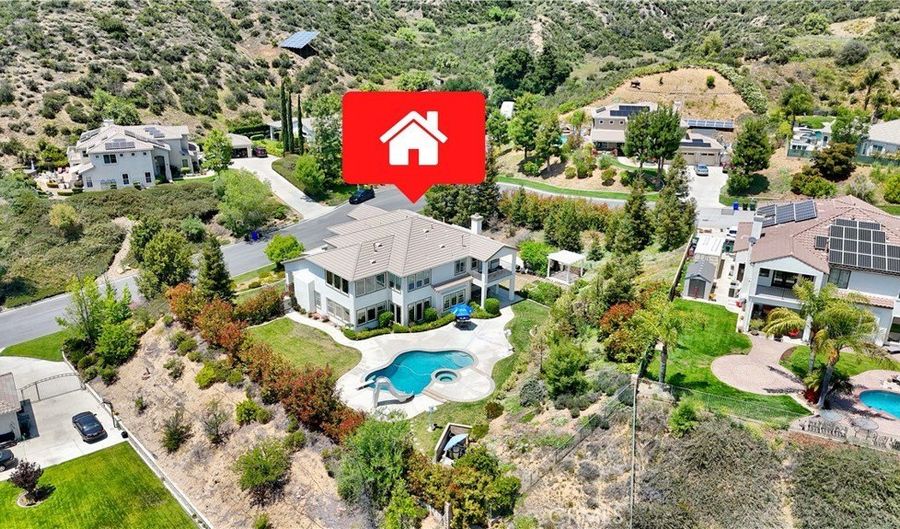 12949 Pinewood Ln, Yucaipa, CA 92399 - 6 Beds, 4 Bath