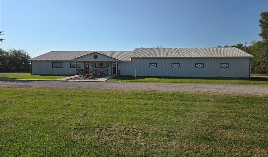795 NE St. Rt. 18 Hwy, Adrian, MO 64720 - 0 Beds, 0 Bath