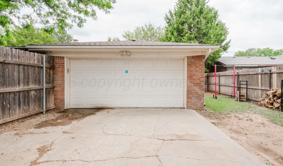 7302 Holyoke Trl, Amarillo, TX 79121 - 3 Beds, 2 Bath