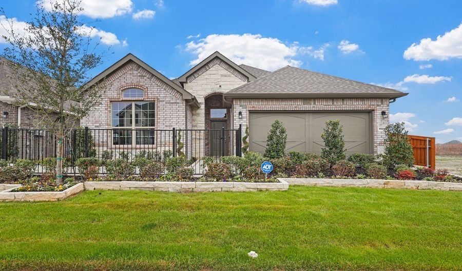 537 PICKETT CREEK Dr, Aledo, TX 76008 - 4 Beds, 2 Bath