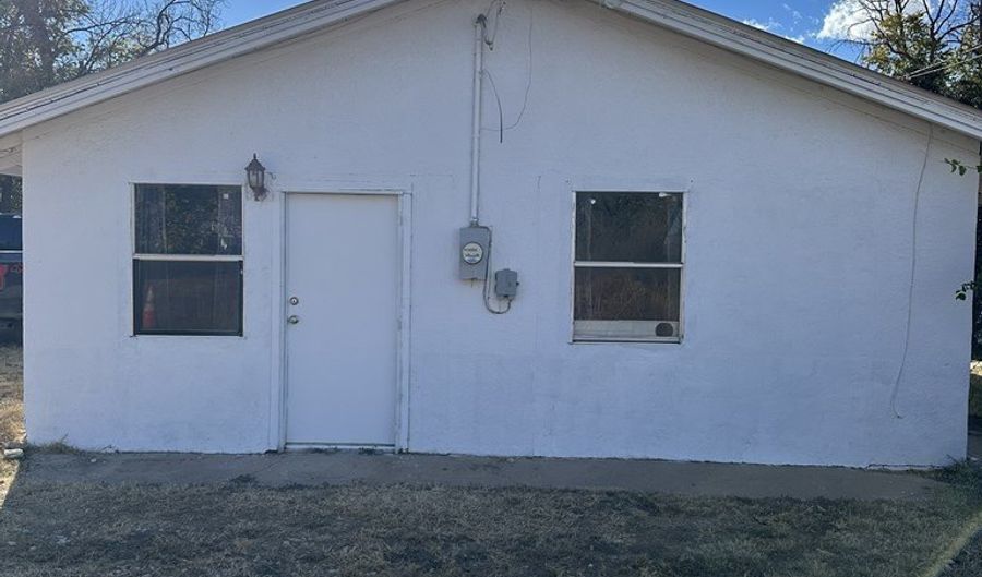 1104 N 5th St, Alpine, TX 79830 - 1 Beds, 1 Bath