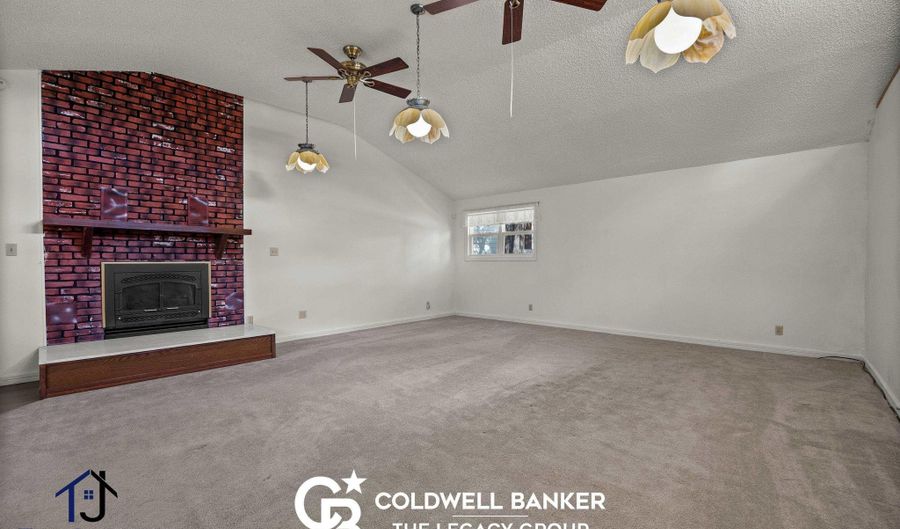 3018 E 11th St, Casper, WY 82609 - 3 Beds, 2 Bath