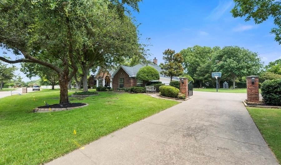 503 Meadowlake Ln, Heath, TX 75032 - 4 Beds, 3 Bath