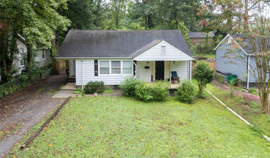 4036 Dinglewood Ave, Charlotte, NC 28205 - 2 Beds, 1 Bath