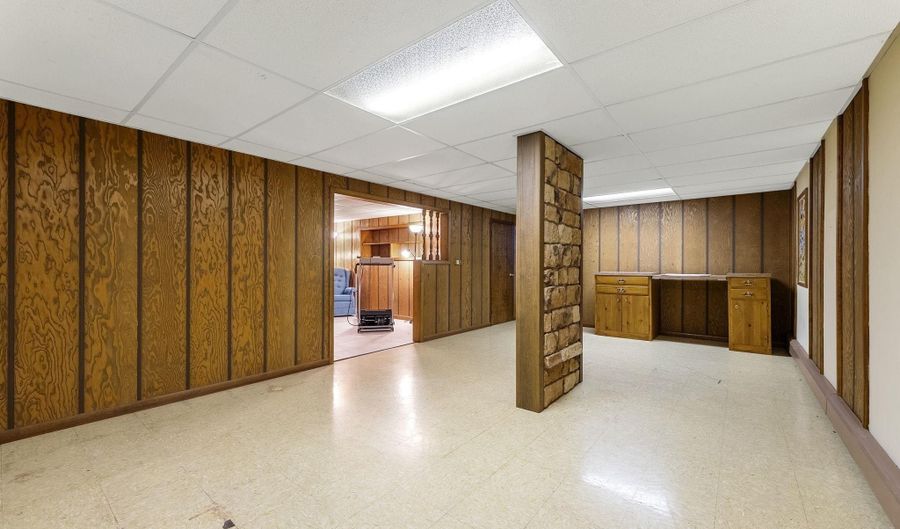 1303 SW 3RD Ave, Aledo, IL 61231 - 3 Beds, 3 Bath