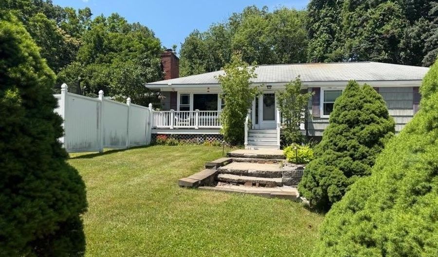3 Lincoln Dr, Bow, NH 03304 - 4 Beds, 2 Bath