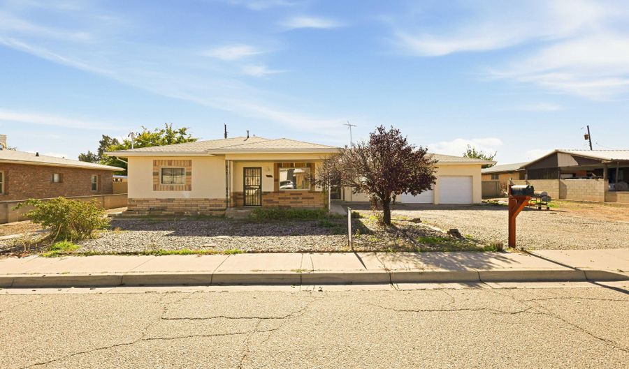 1017 Dillon Ave, Belen, NM 87002 - 3 Beds, 2 Bath