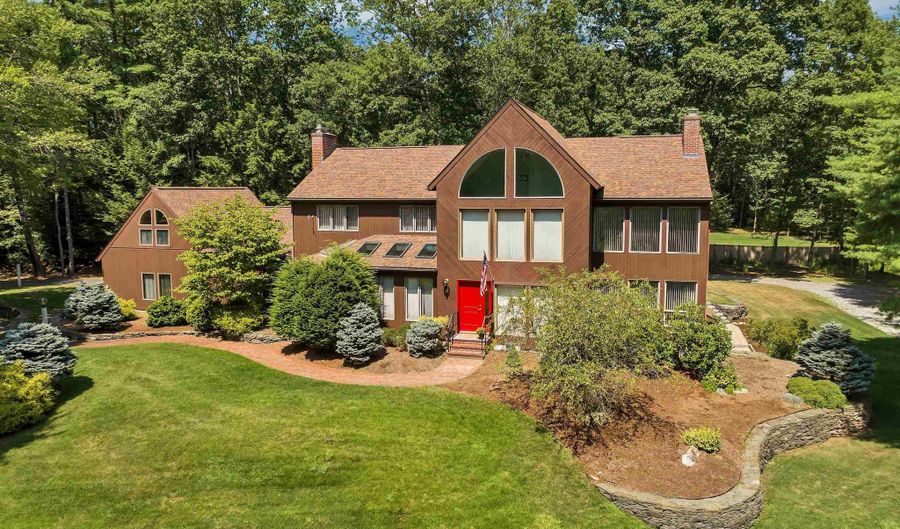 82 Pilgrim Dr, Bedford, NH 03110 - 4 Beds, 4 Bath