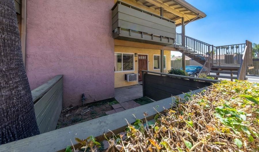 2041 E Grand Ave 19, Escondido, CA 92027 - 2 Beds, 2 Bath