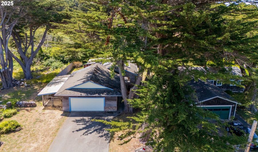1260 JACKSON Ave, Bandon, OR 97411 - 3 Beds, 2 Bath