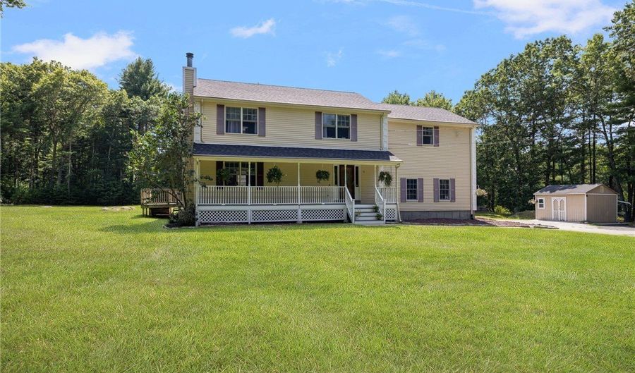 35 Provident Pl, Coventry, RI 02816 - 3 Beds, 3 Bath