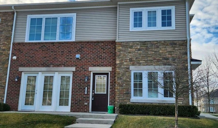 5643 Arbor Chase Dr, Ann Arbor, MI 48103 - 2 Beds, 2 Bath