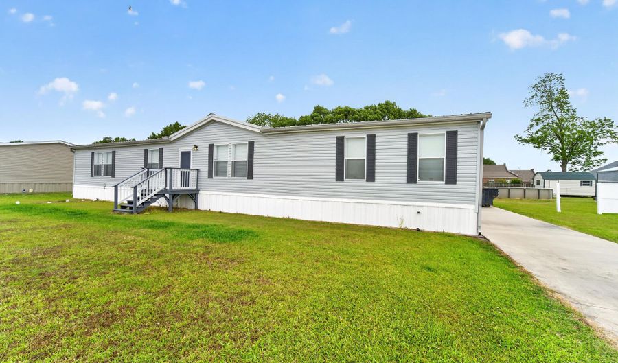 2830 Orangewood Dr, Abbeville, LA 70510 - 4 Beds, 2 Bath