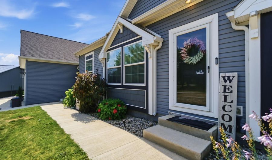 5280 E State Rd 8, Albion, IN 46701 - 5 Beds, 3 Bath