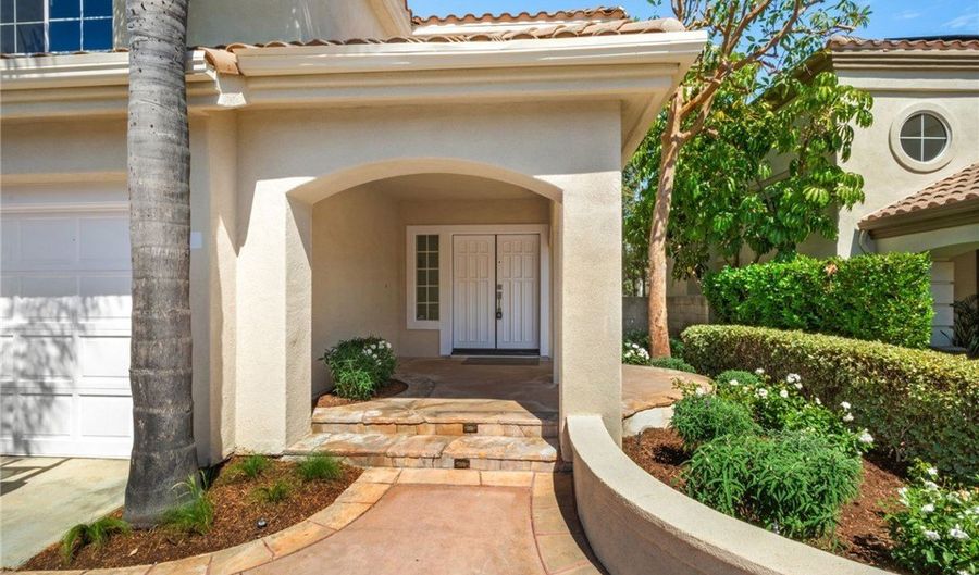 8 Beaconsfield, Trabuco Canyon, CA 92679 - 4 Beds, 5 Bath