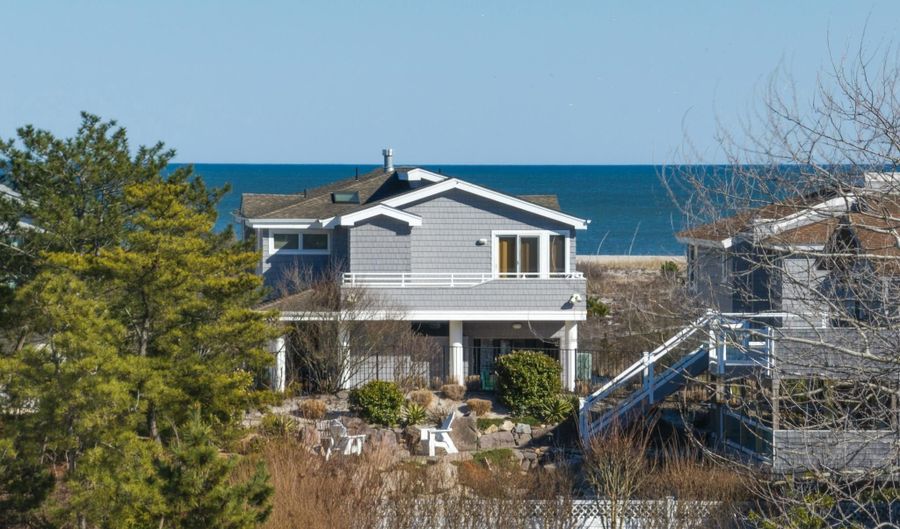 2006 CENTRAL Ave, Barnegat Light, NJ 08006 - 4 Beds, 2 Bath