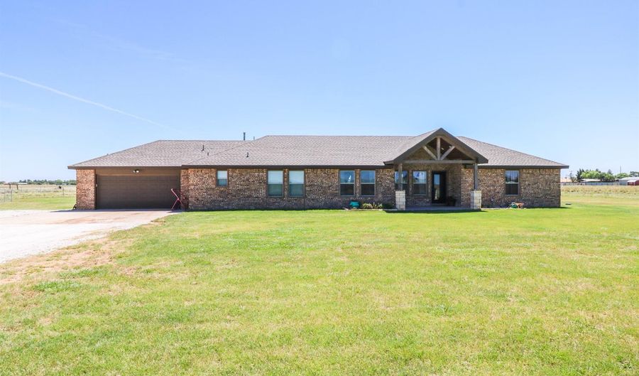 2183 County Road 145, Amherst, TX 79312 - 3 Beds, 2 Bath
