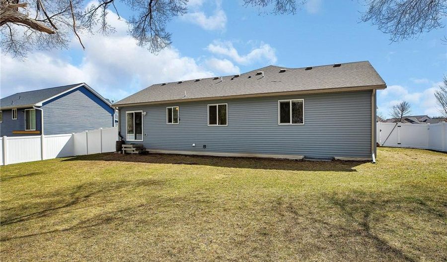 13911 7th Ave N, Zimmerman, MN 55398 - 4 Beds, 3 Bath