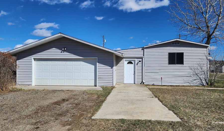 204 S Cook St, Boulder, MT 59632 - 3 Beds, 2 Bath