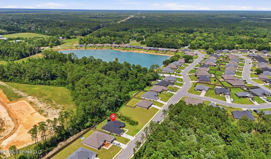 6268 Emerald Lk Dr, Biloxi, MS 39532 - 4 Beds, 3 Bath