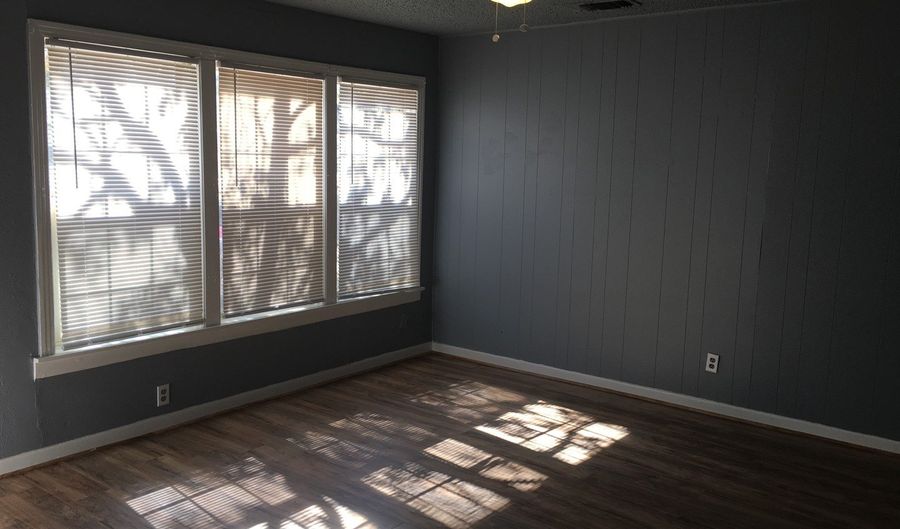 2310 N 18th St, Abilene, TX 79603 - 2 Beds, 1 Bath