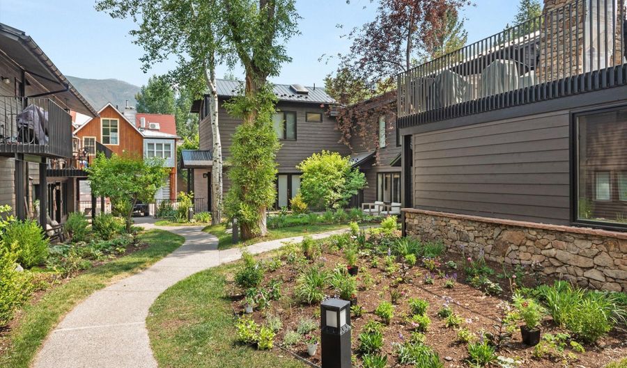 960 E Durant Ave 6, Aspen, CO 81611 - 2 Beds, 2 Bath