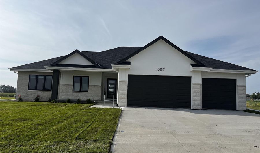 1007 Bluejay Cir, Ashland, NE 68003 - 4 Beds, 3 Bath